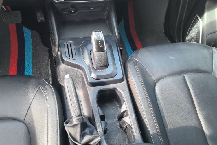 江铃 域虎7 2022款 2.0T自动柴油四驱舒享型标轴局部细节18