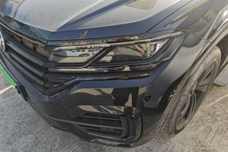 大众 途锐 2022款 3.0TSI 锐享版 曜黑运动套装局部细节36