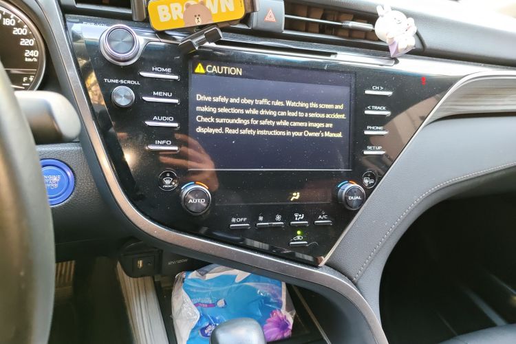 丰田 凯美瑞 2018款 双擎 2.5HG 豪华版中控内饰16