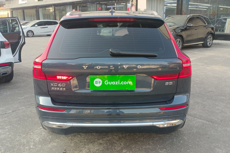 沃尔沃XC60 2023款 B5 四驱智远豪华版车身外观6