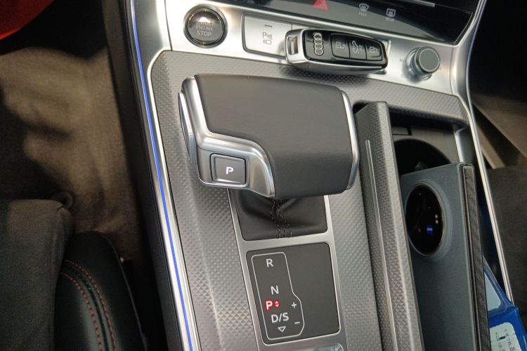 奥迪A6L 2024款 45 TFSI 臻选动感型中控内饰18