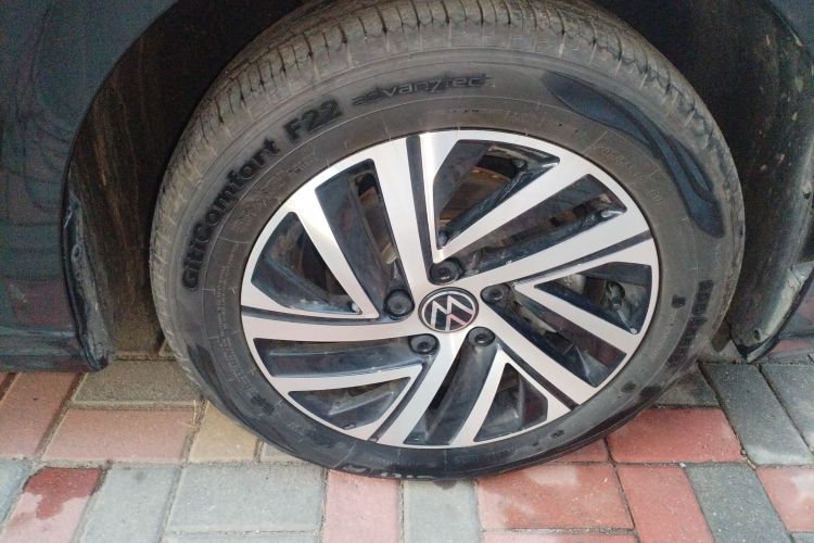 大众 朗逸 2024款 1.5L 自动星空五百万版车身外观10