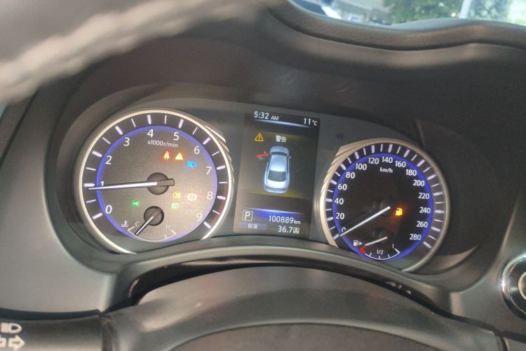 英菲尼迪Q50 2014款 3.7L 舒适版中控内饰14