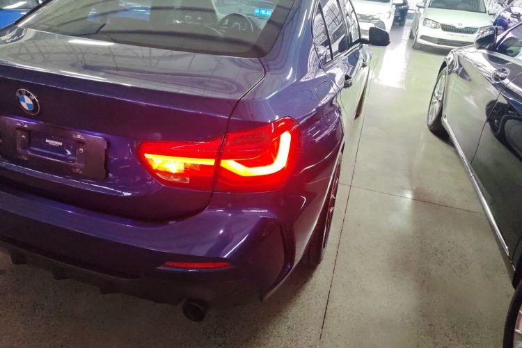 宝马1系 2021款 120i M运动曜夜版车身外观6006