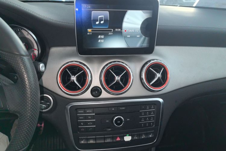 奔驰GLA 2016款 GLA 220 4MATIC 时尚型局部细节16