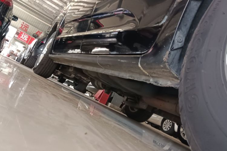 上汽大通MAXUS 大通G10 2016款 1.9T 自动精英版 柴油 国V局部细节9001