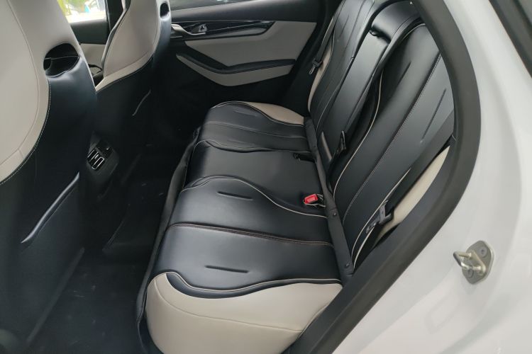 比亚迪 秦PLUS 2021款 EV 500KM 豪华型中控内饰21