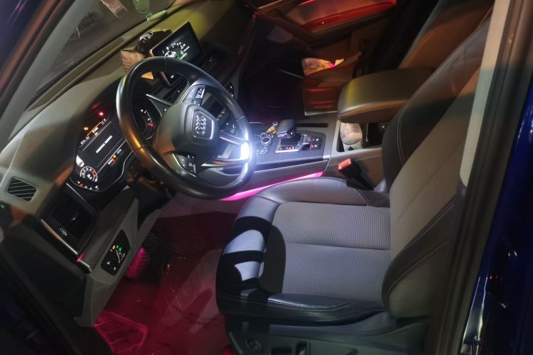 奥迪Q5L 2018款 45 TFSI 尊享时尚型 国V局部细节19