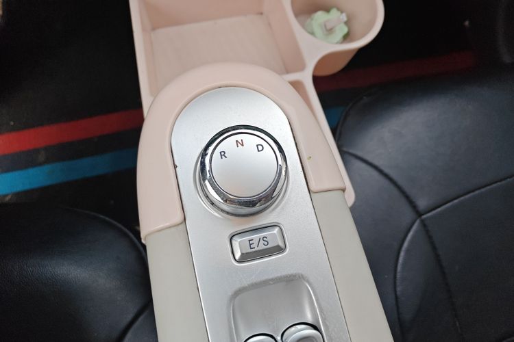 长安启源 长安Lumin 2025款 205km 香沁款中控内饰18