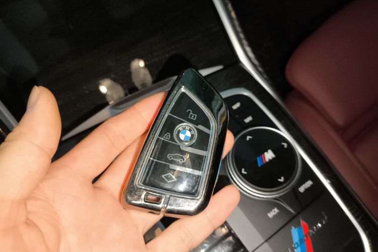 宝马3系 2024款 325Li M运动套装中控内饰11