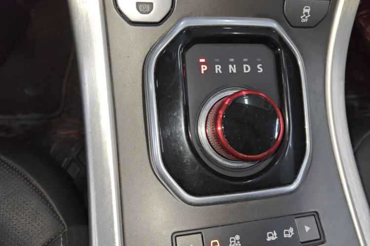 路虎 揽胜极光 2016款 2.0T SE PLUS 智享版中控内饰18