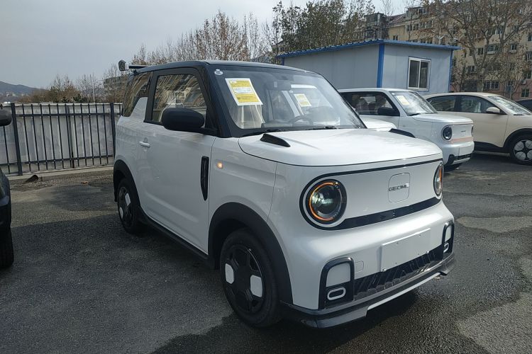 吉利银河 2025款 210km 熊猫卡丁车身外观3