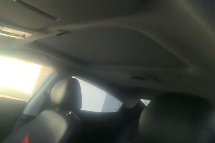 现代 朗动 2016款 1.6L 自动尊贵型中控内饰22