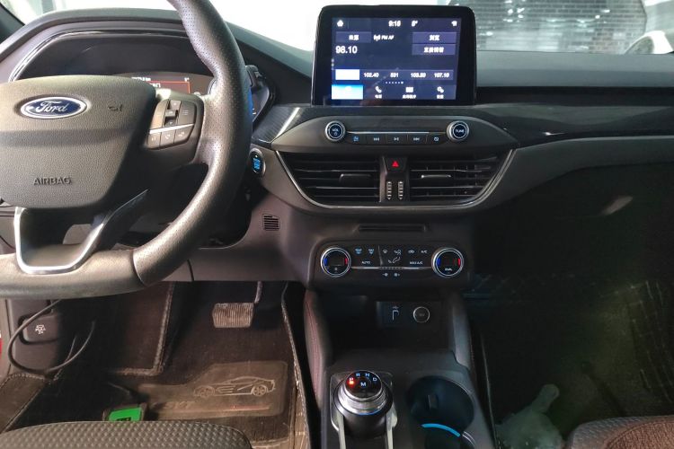 福特 福克斯 2020款 两厢 EcoBoost 180 自动ST Line局部细节16