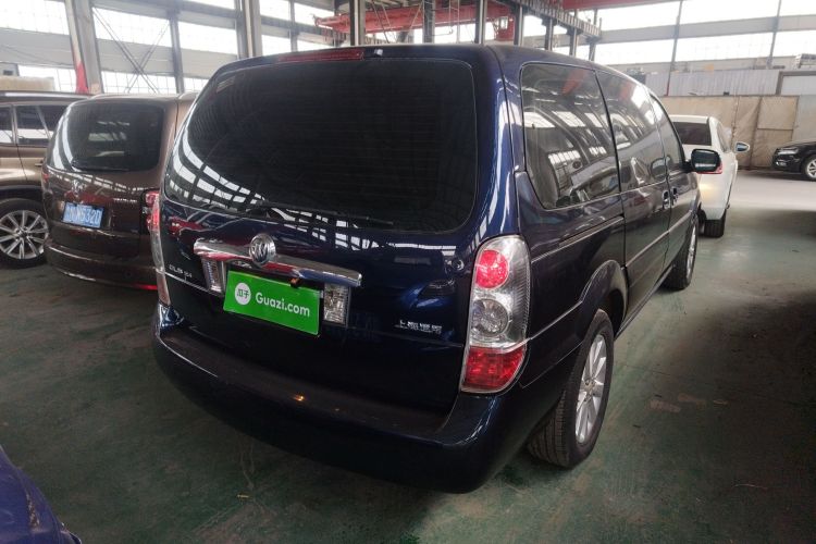 别克GL8 2014款 2.4L 经典版车身外观7