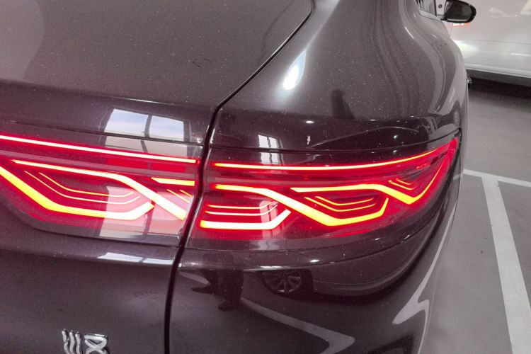 比亚迪 汉 2024款 DM-i 荣耀版 121KM 尊享型车身外观9