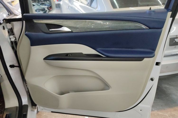 别克GL8 2020款 ES陆尊 653T 舒适型中控内饰7005