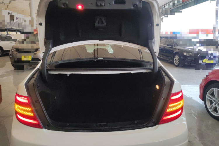 奔驰C级 2013款 C 260 时尚型 Grand Edition局部细节23