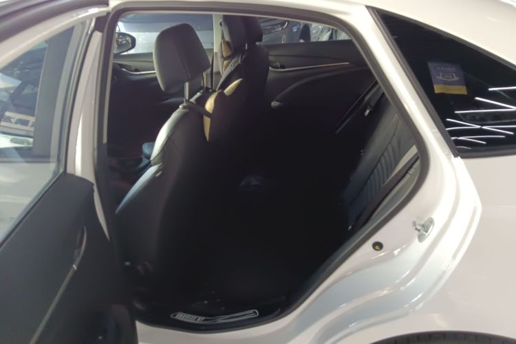 别克 英朗 2021款 1.3T 自动轻混动精英型中控内饰21