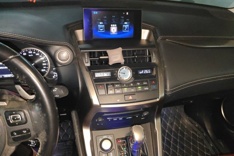 雷克萨斯NX 2015款 200t 全驱 锋尚版中控内饰16