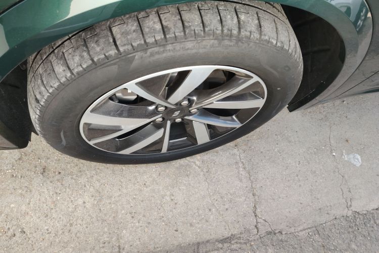 理想汽车 理想L7 2023款 Pro车身外观6001