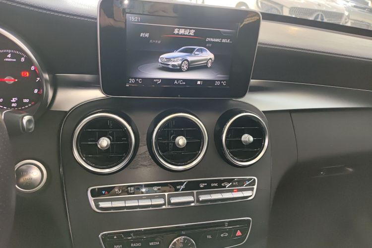 奔驰C级 2017款 改款 C 200 L 运动版中控内饰16