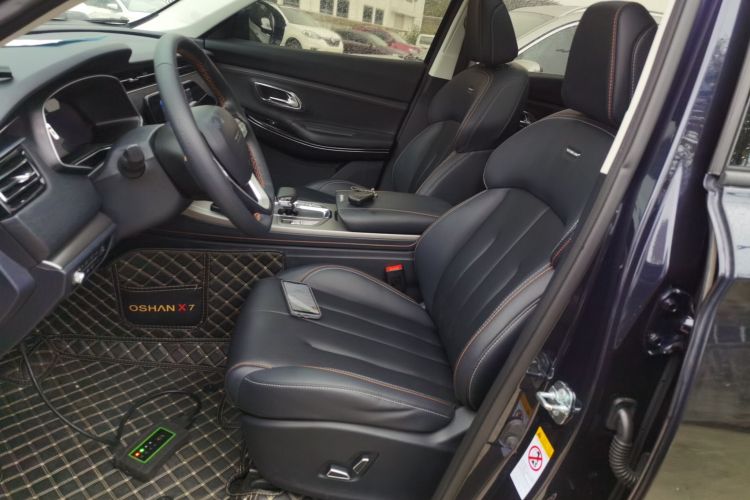 长安欧尚X7 2020款 1.5T 人脸识别全自动泊车太空逍遥版中控内饰19