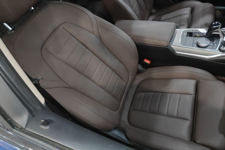 宝马3系 2020款 改款 325Li M运动曜夜套装局部细节41