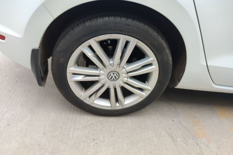 大众 高尔夫·嘉旅 2016款 280TSI 自动豪华型车身外观6008