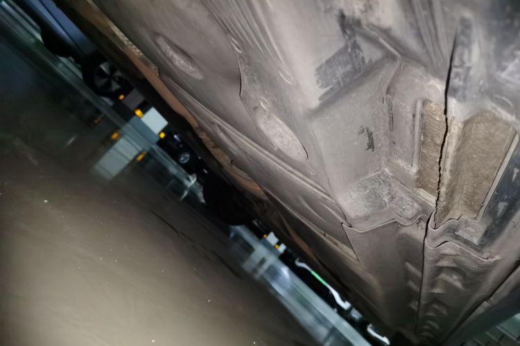 奥迪Q5 2013款 40 TFSI 技术型局部细节9002