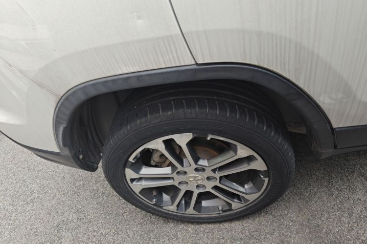 北京汽车 绅宝X35 2016款 1.5L 自动精英版车身外观6008