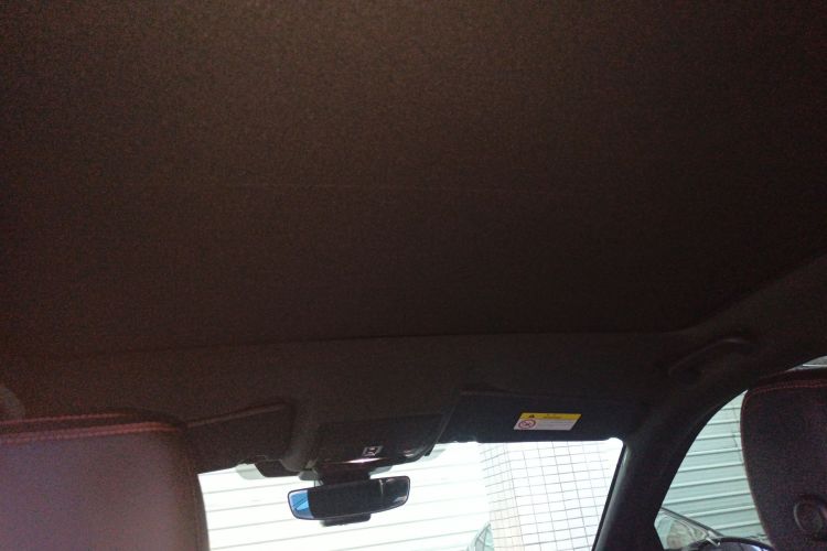 路虎 发现运动版 2021款 249PS R-Dynamic SE 性能科技版 7座局部细节22