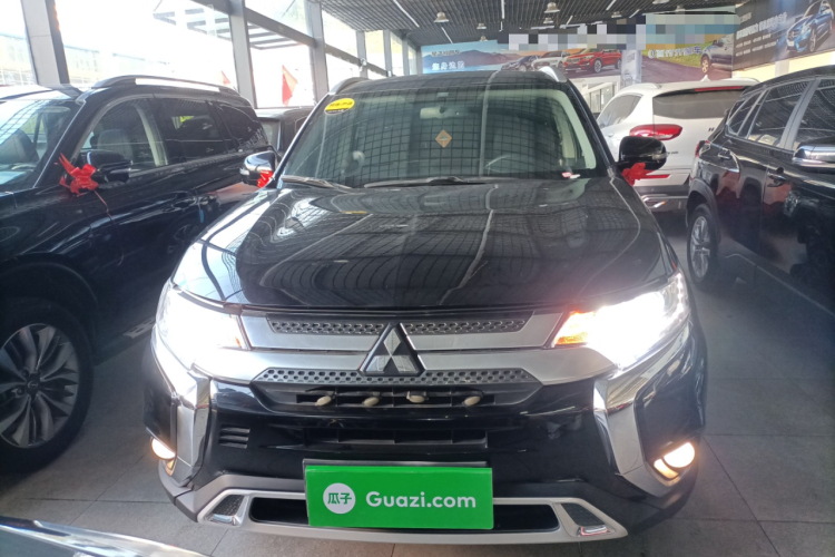 三菱 欧蓝德 2020款 2.0L 两驱畅享版 5座车身外观6001