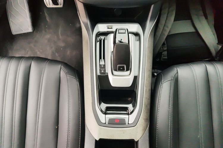 标致408 2020款 230THP 十周年质臻版中控内饰18