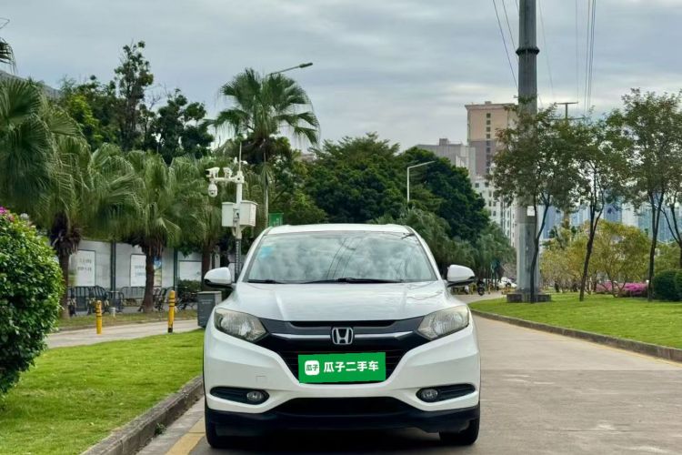 本田 缤智 2015款 1.8L CVT两驱精英型车身外观2