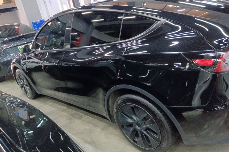 特斯拉 Model Y 2021款 标准续航后驱版车身外观6003
