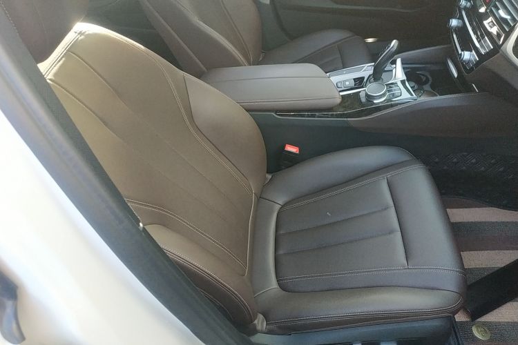 宝马5系 2019款 525Li M运动套装局部细节41