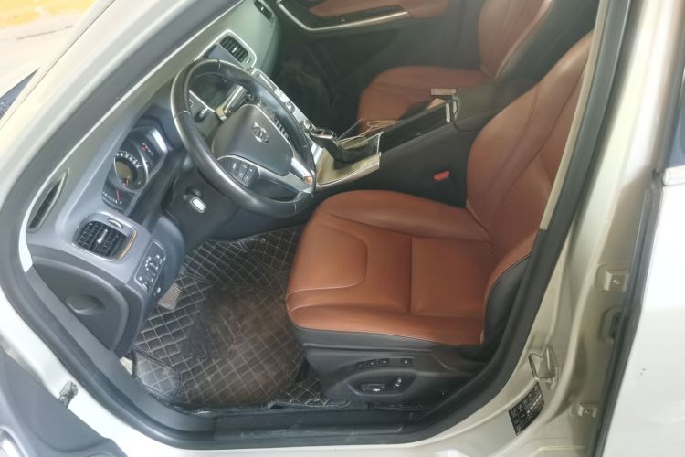 沃尔沃S60 2019款 S60L T3 智进版局部细节19