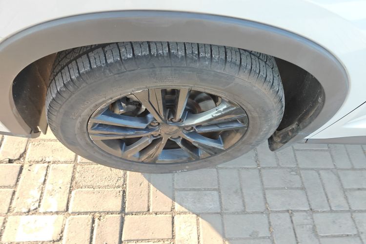 比亚迪 宋Pro 2019款 1.5T 自动尊贵型车身外观6001