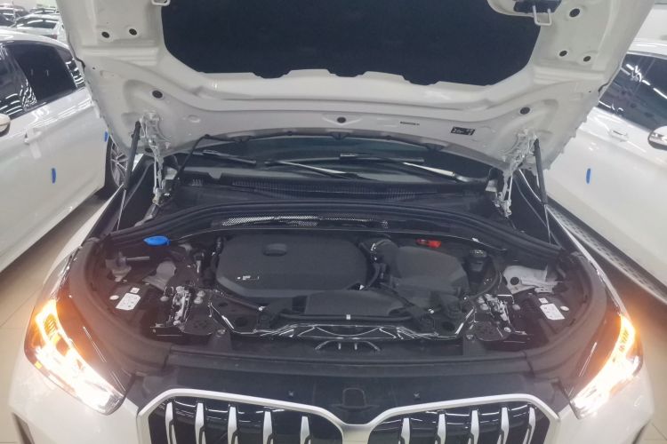 宝马X1 2024款 sDrive25Li M运动套装机舱底盘24