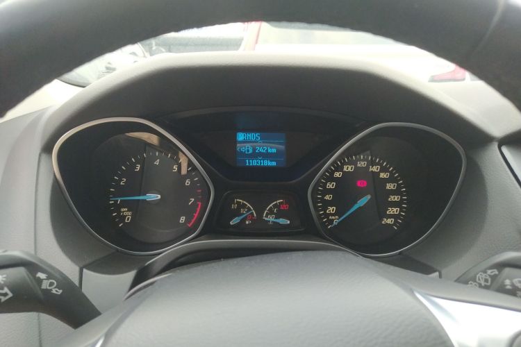 福特 福克斯 2012款 两厢 1.6L 自动风尚型中控内饰14