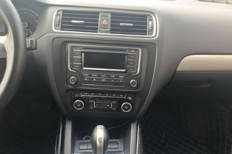 大众 速腾 2014款 改款 1.4TSI 自动豪华型中控内饰16