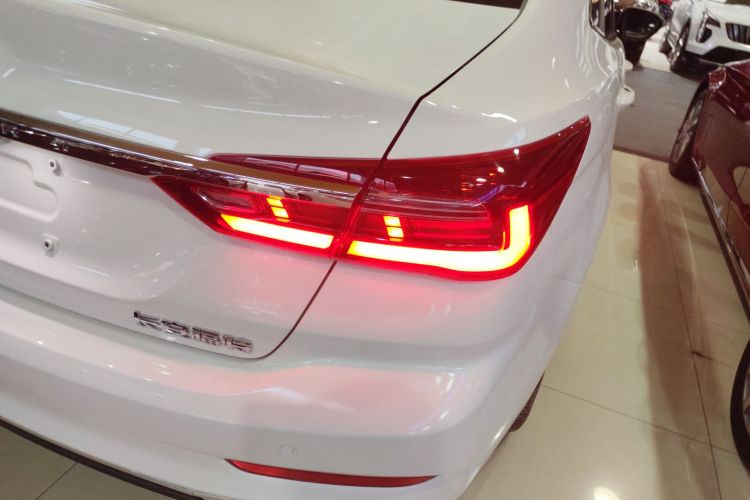 福特 福睿斯 2021款 1.5L 自动钻石版车身外观6006