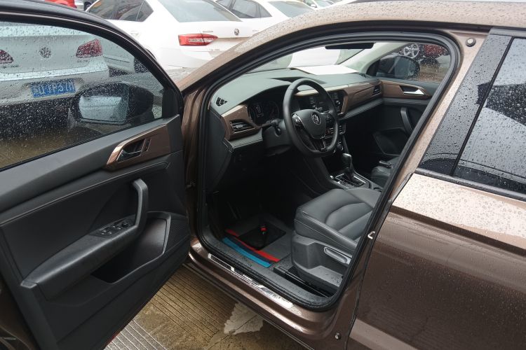 大众 途岳 2019款 280TSI 两驱舒适版 国V中控内饰20