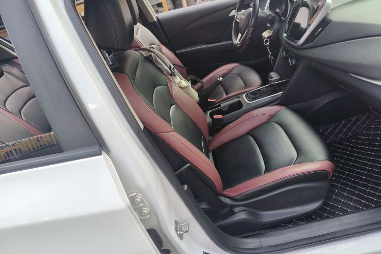 雪佛兰 科沃兹 2019款 320 自动欣享天窗版中控内饰41