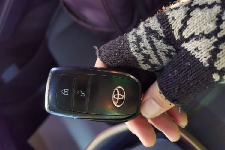 丰田bZ3 2023款 616km 长续航Premium中控内饰11