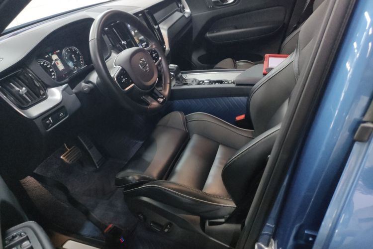 沃尔沃XC60 2020款 T5 四驱智远运动版中控内饰19