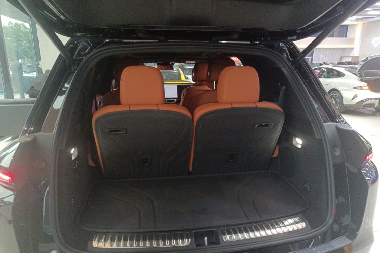 理想汽车 理想L8 2024款 Pro机舱底盘23