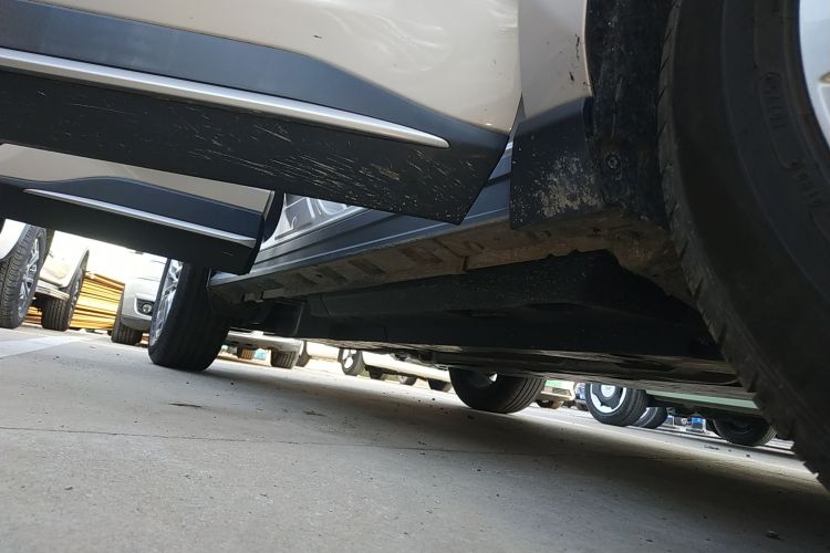 丰田 威兰达 2020款 2.0L CVT两驱豪华版局部细节9001