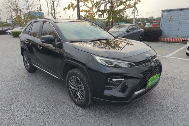 丰田 威兰达 2023款 2.0L CVT两驱豪华PLUS版车身外观3